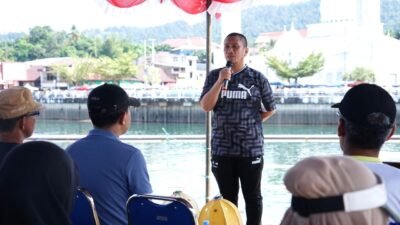 Buka Lomba Perahu Dayung, Bupati Irwan : Momentum Perkuat Kebersamaan